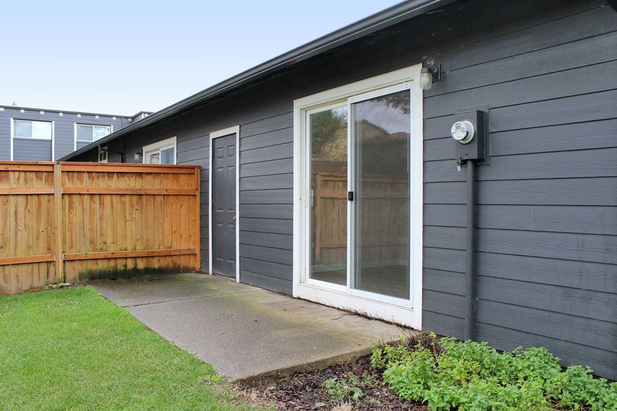 Apartment for rent at 4605 - 4609 NE Killingsworth St, Portland, OR 97218