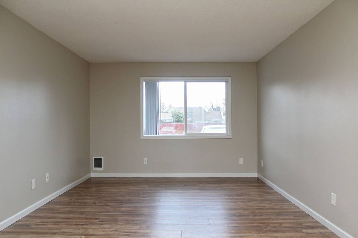 Apartment for rent at 4605 - 4609 NE Killingsworth St, Portland, OR 97218
