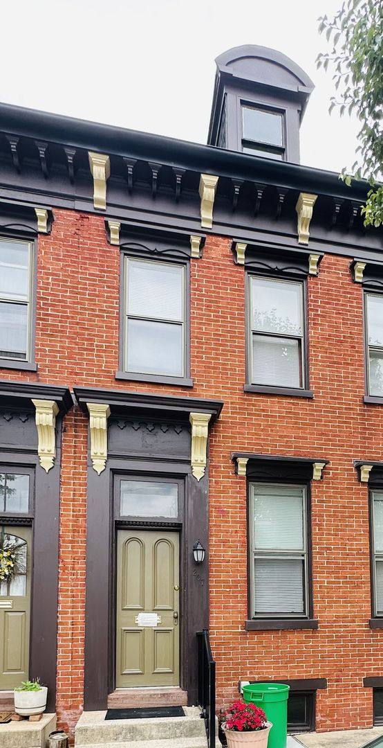 House for rent at 207 S Beaver St, York, PA 17401