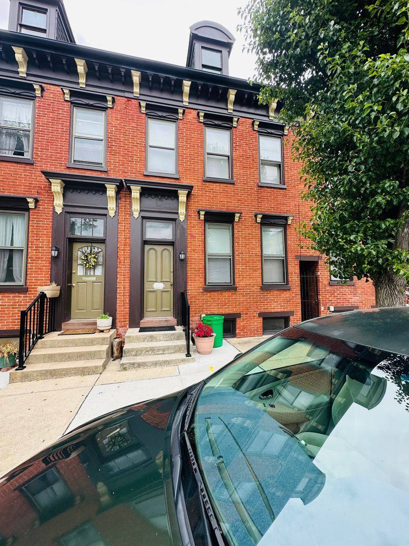 House for rent at 207 S Beaver St, York, PA 17401
