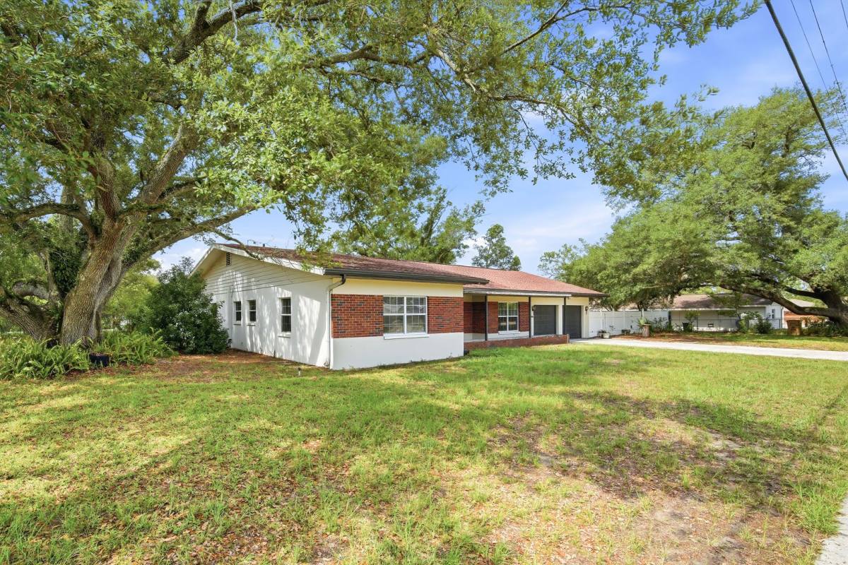 House for rent at 6121 Whiteway Dr, Tampa, FL 33617