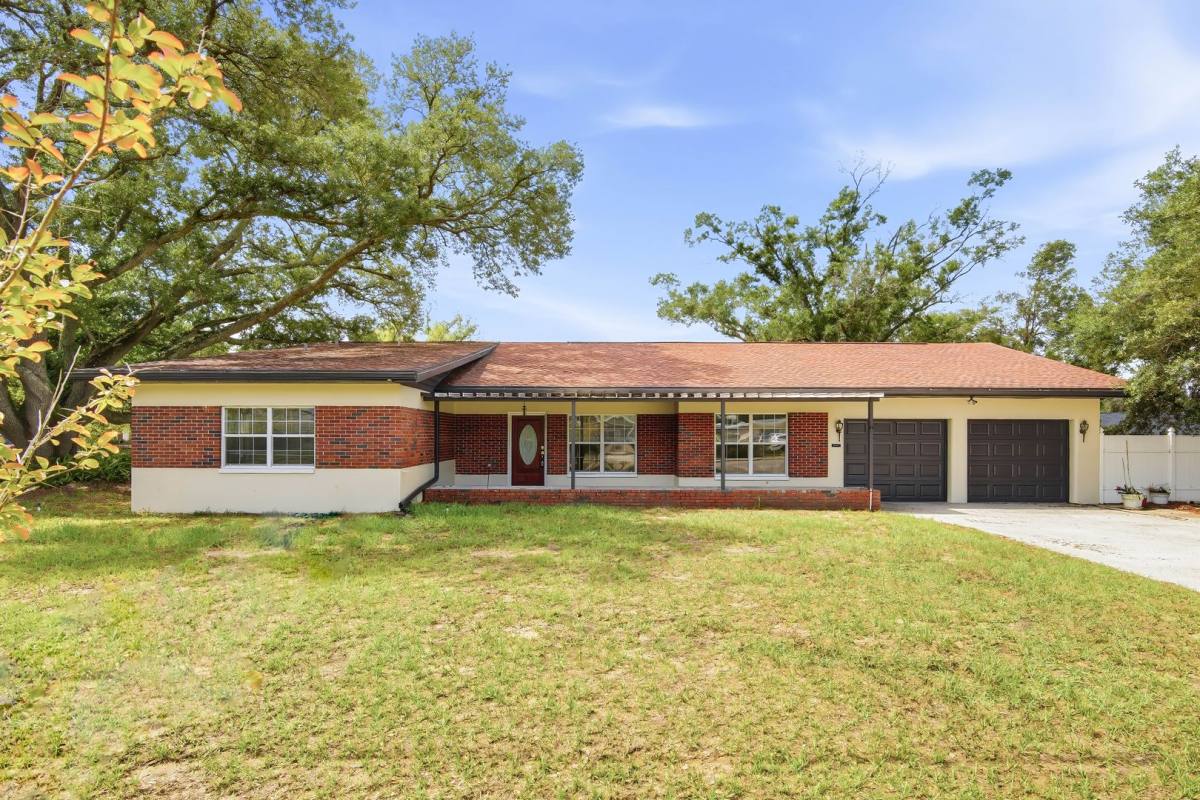 House for rent at 6121 Whiteway Dr, Tampa, FL 33617