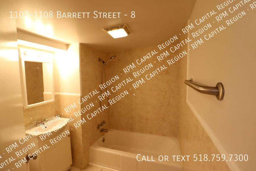 Apartment for rent at 1102-1108 Barrett St #8, Schenectady, NY 12305