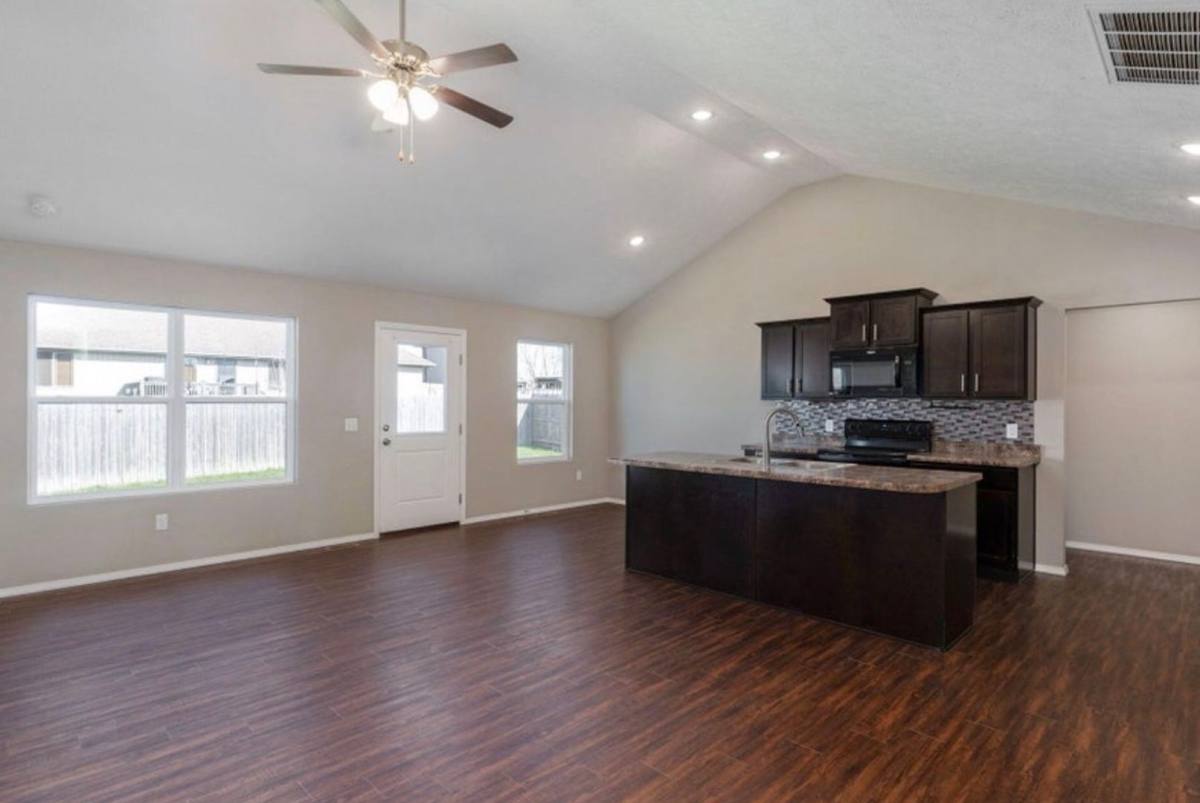 House for rent at 1450 S Olde Savannah Ave, Republic, MO 65738