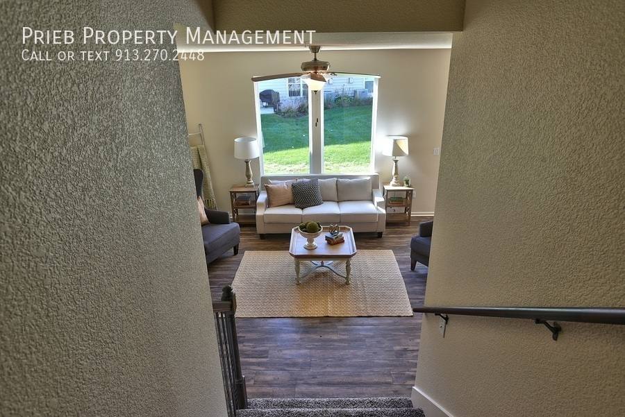 Townhouse for rent at 8853 Inkster St, Lenexa, KS 66227