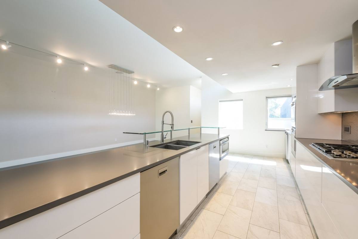 Townhouse for rent at 3140 Zuni St, Denver, CO 80211