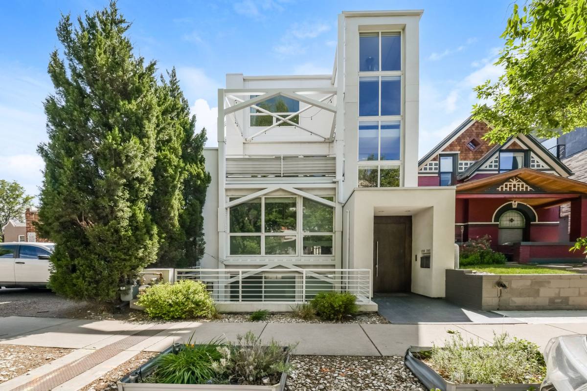Townhouse for rent at 3140 Zuni St, Denver, CO 80211