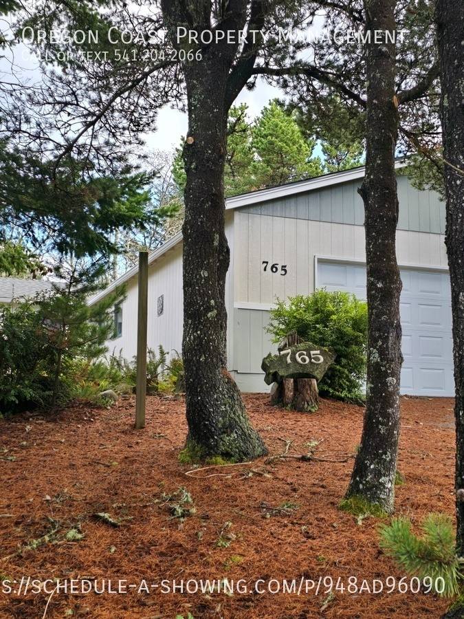 House for rent at 765 SE Bird Ave, Waldport, OR 97394