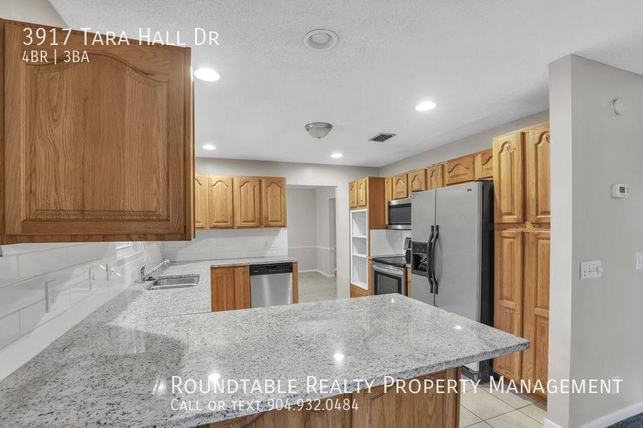 House for rent at 3917 Tara Hall Dr, Jacksonville, FL 32277