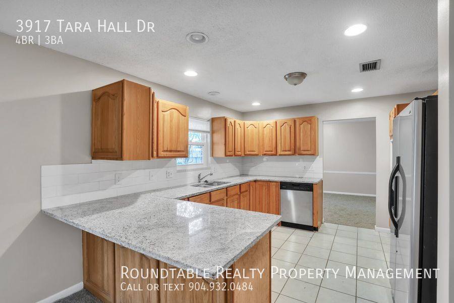 House for rent at 3917 Tara Hall Dr, Jacksonville, FL 32277