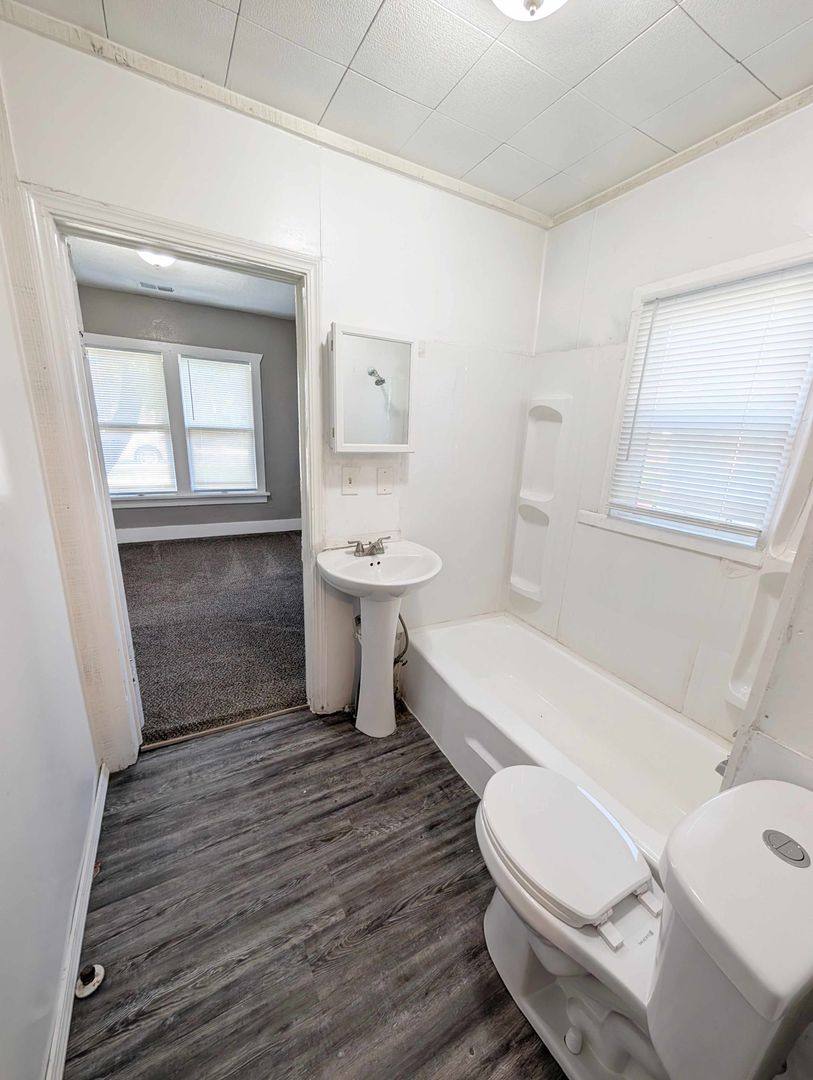 House for rent at 911 NW 98th St, Oklahoma City, OK 73114