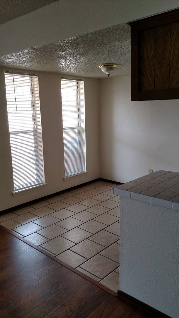 Apartment for rent at 1012-1014 N 5th, Noble, OK 73068