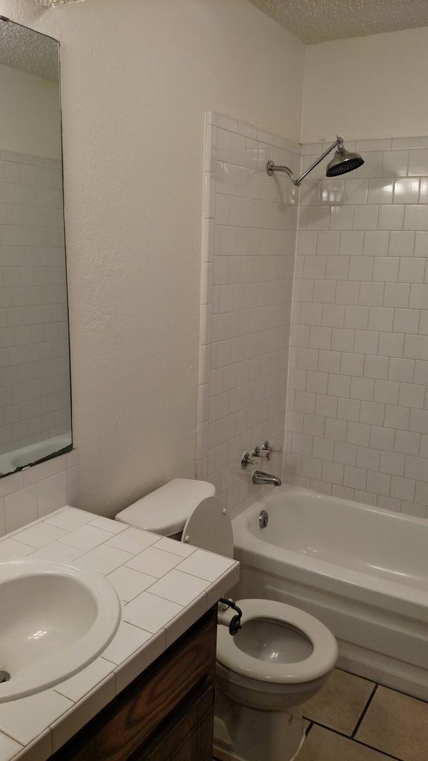 Apartment for rent at 1012-1014 N 5th, Noble, OK 73068
