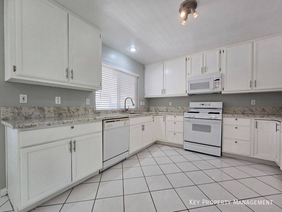 House for rent at 4613 Fireside Lane, Las Vegas, NV 89110