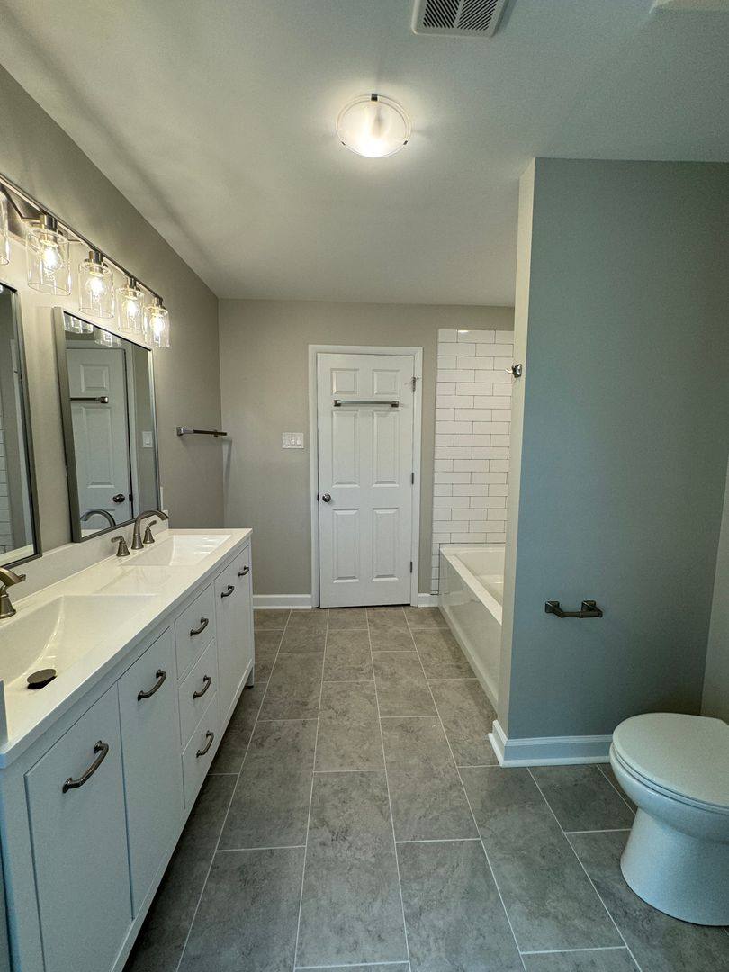House for rent at 1002 S Main St, Mount Holly, NC 28120