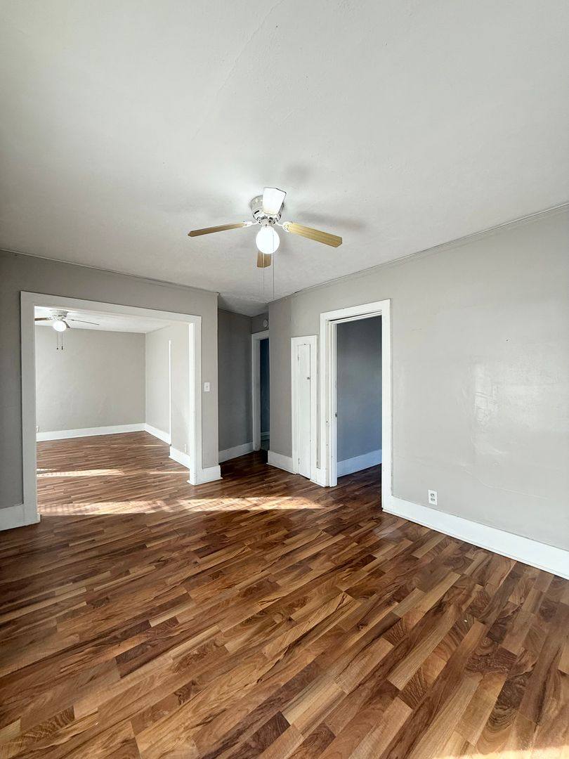 Apartment for rent at 1911 Park Ave, Omaha, NE 68105