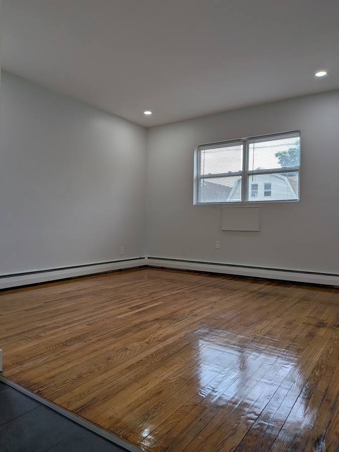Apartment for rent at 316 Eastern Parkway, Irvington, NJ 07111