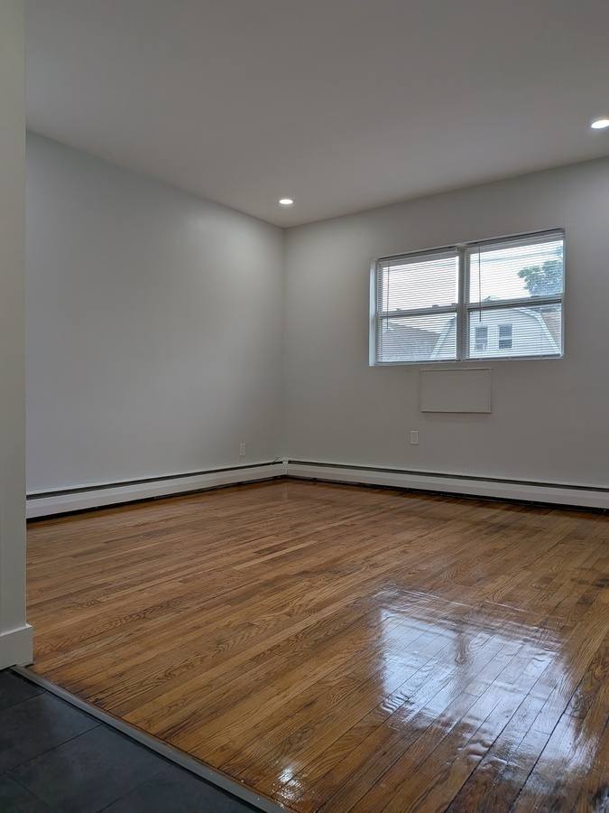 Apartment for rent at 316 Eastern Parkway, Irvington, NJ 07111