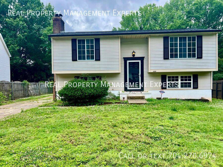 House for rent at 5120 Speyside Court, Charlotte, NC 28215