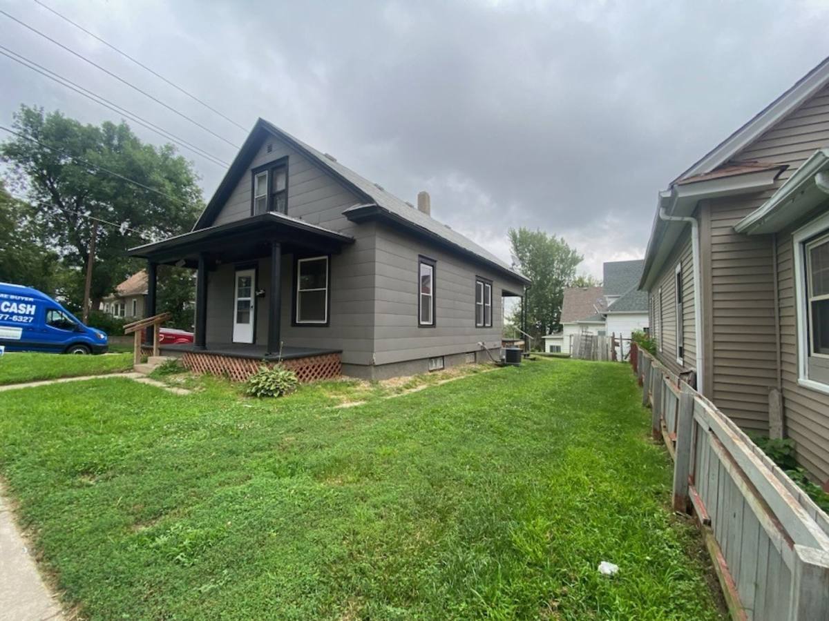 House for rent at 2014 Wall St, Sioux City, IA 51104
