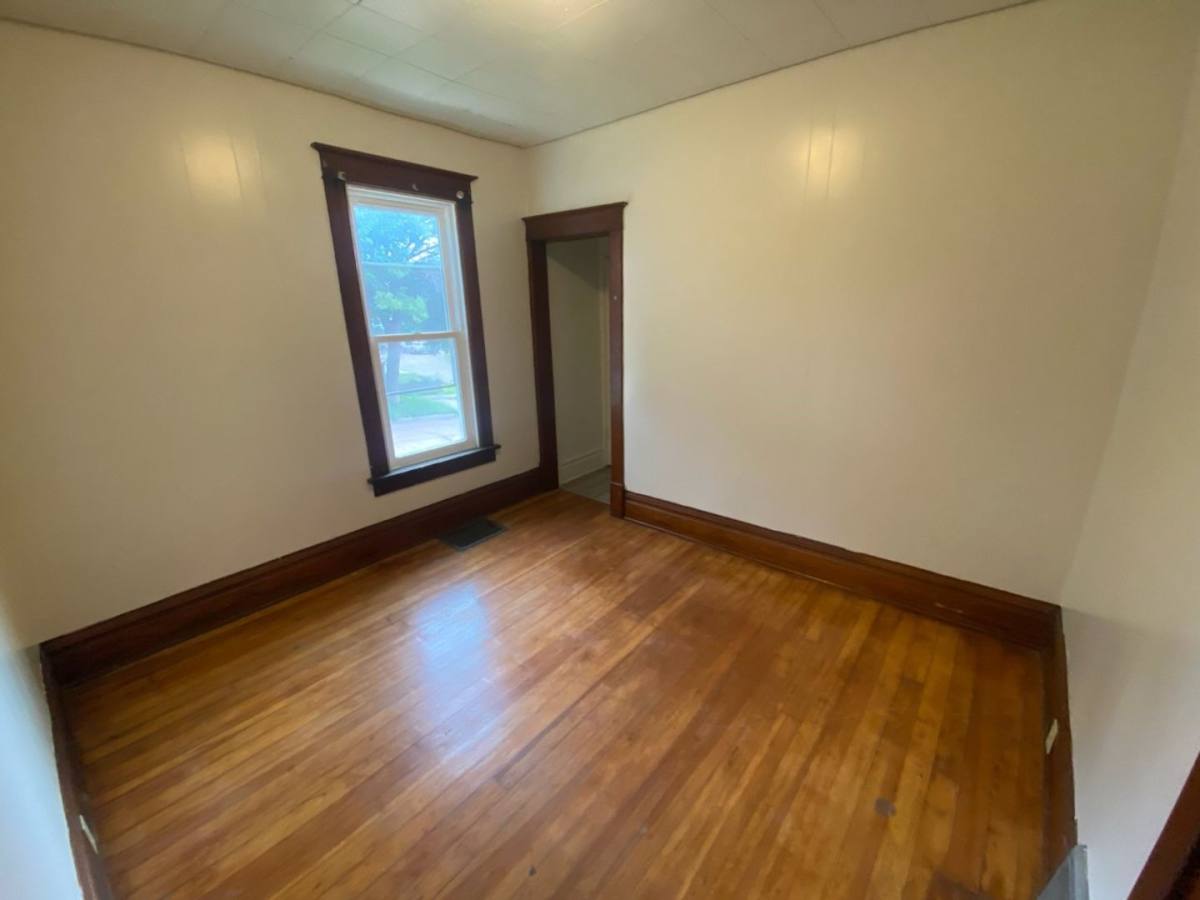 House for rent at 2014 Wall St, Sioux City, IA 51104