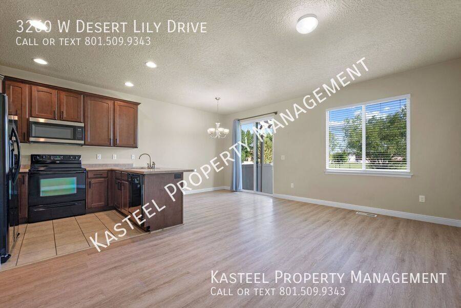 Townhouse for rent at 3260 W Desert Lily Dr, Lehi, UT 84043