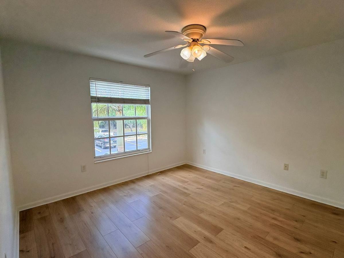 Apartment for rent at 4127 Residence Dr, Fort Myers, FL 33901
