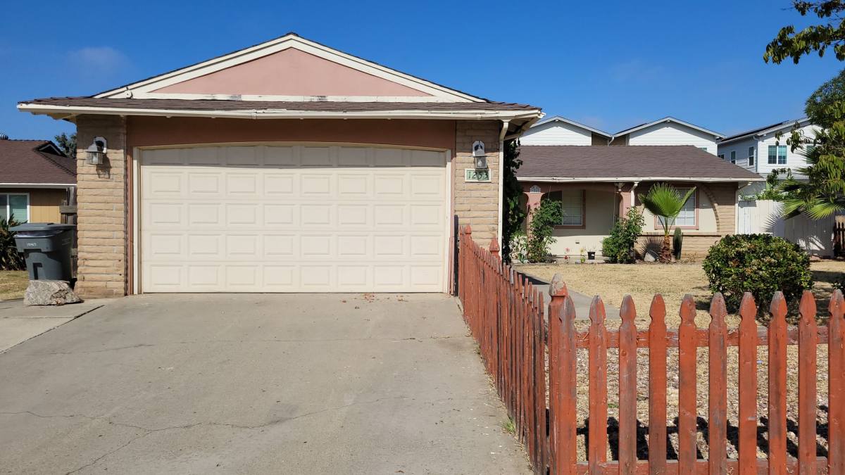 House for rent at 1253 Joshua St, Escondido, CA 92026