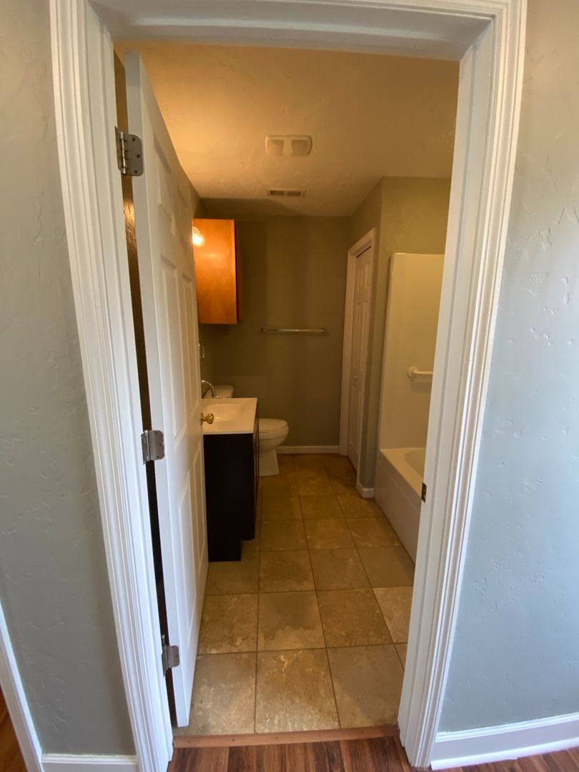 House for rent at 704 E Francis St, Jacksonville, AL 36265