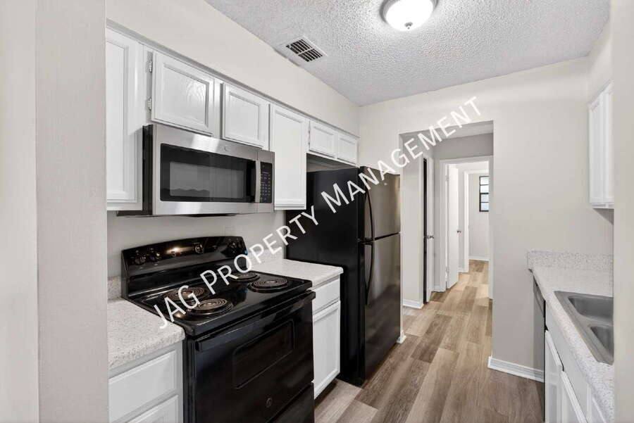 Apartment for rent at 482 Bentwood Lane C, Orange Park, FL 32073