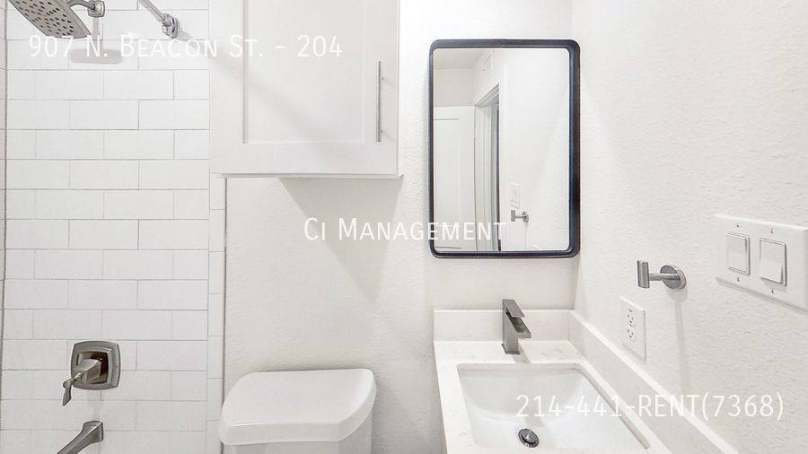 Apartment for rent at 907 N Beacon St #204, Dallas, TX 75214