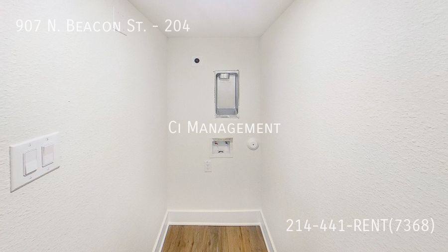 Apartment for rent at 907 N Beacon St #204, Dallas, TX 75214