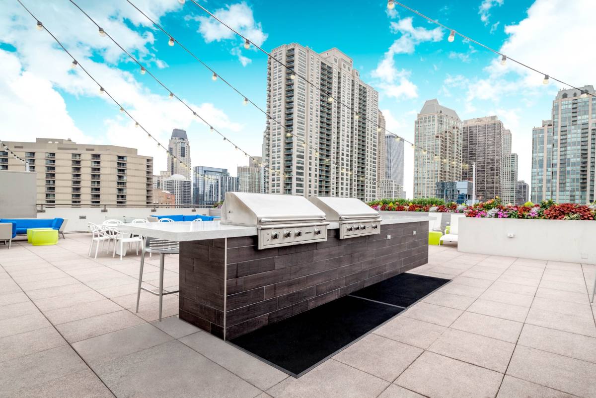 Apartment for rent at 77 W Huron St, Chicago, IL 60654