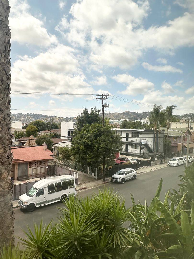 Apartment for rent at 1234 N Las Palmas Ave, Los Angeles, CA 90038