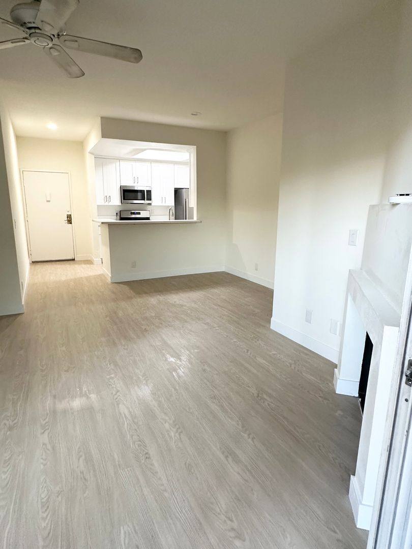 Apartment for rent at 1234 N Las Palmas Ave, Los Angeles, CA 90038