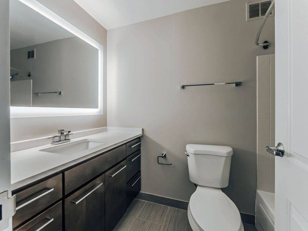 Apartment for rent at 420 E Ohio, Chicago, IL 60611
