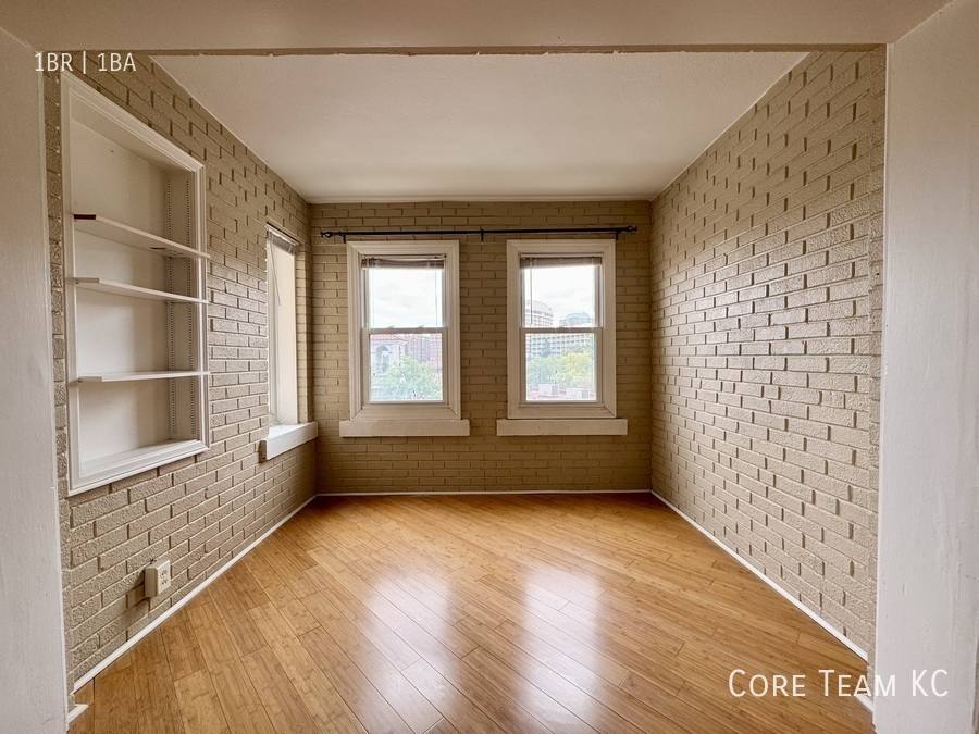 Condo for rent at 4804 Jefferson St #301, Kansas City, MO 64112
