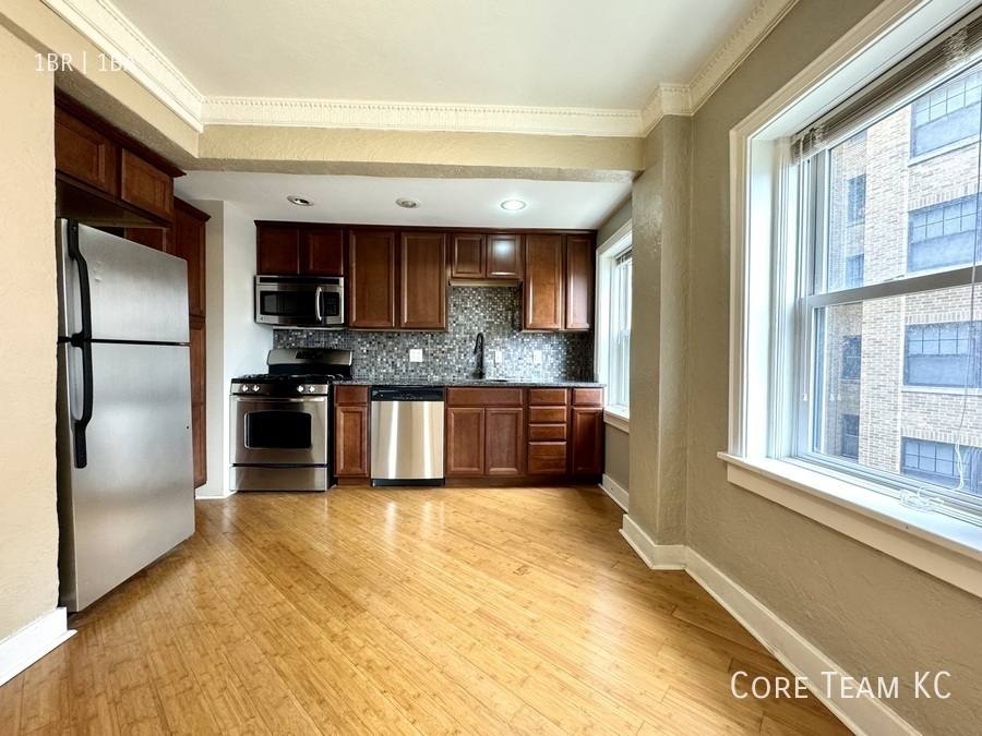 Condo for rent at 4804 Jefferson St #301, Kansas City, MO 64112
