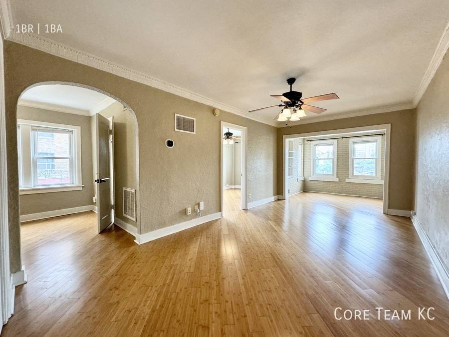 Condo for rent at 4804 Jefferson St #301, Kansas City, MO 64112