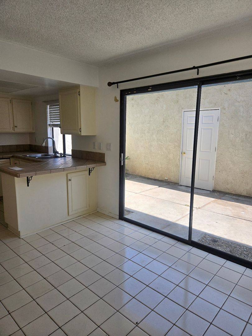 Townhouse for rent at 2065 E Bard Rd, Oxnard, CA 93033