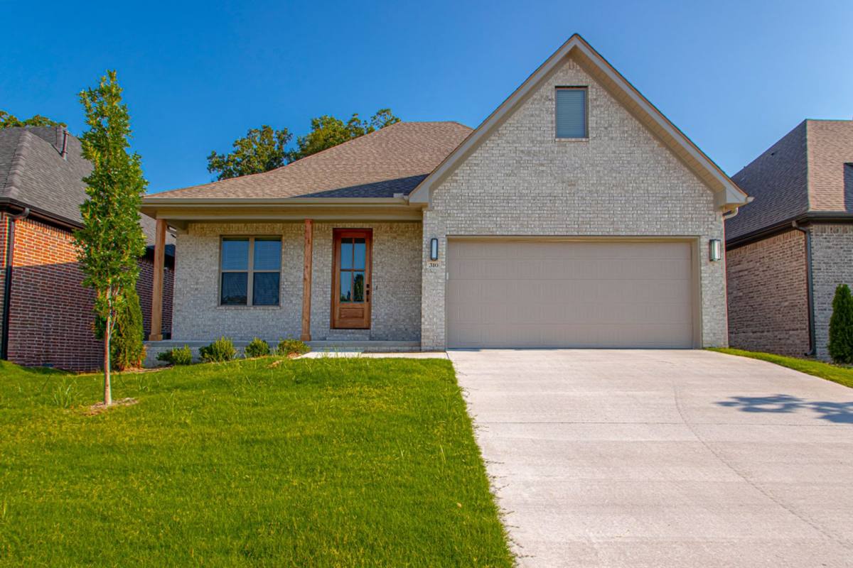House for rent at 310 Kanis Ridge Dr, Little Rock, AR 72223