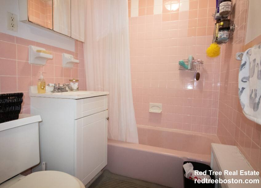 Apartment for rent at 238 Hemenway St, Boston, MA 02215