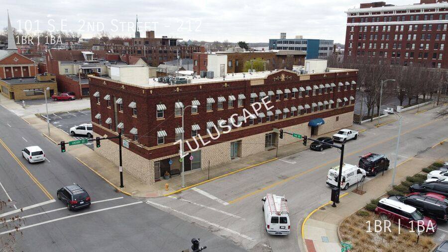 Apartment for rent at 101 SE 2nd St #212, Evansville, IN 47708