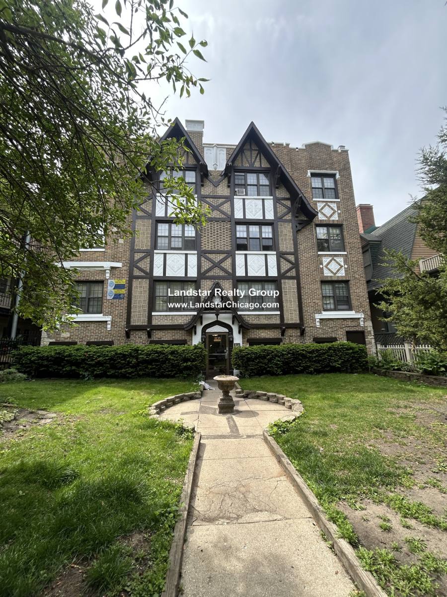 Apartment for rent at 1135 W Lunt, Chicago, IL 60626