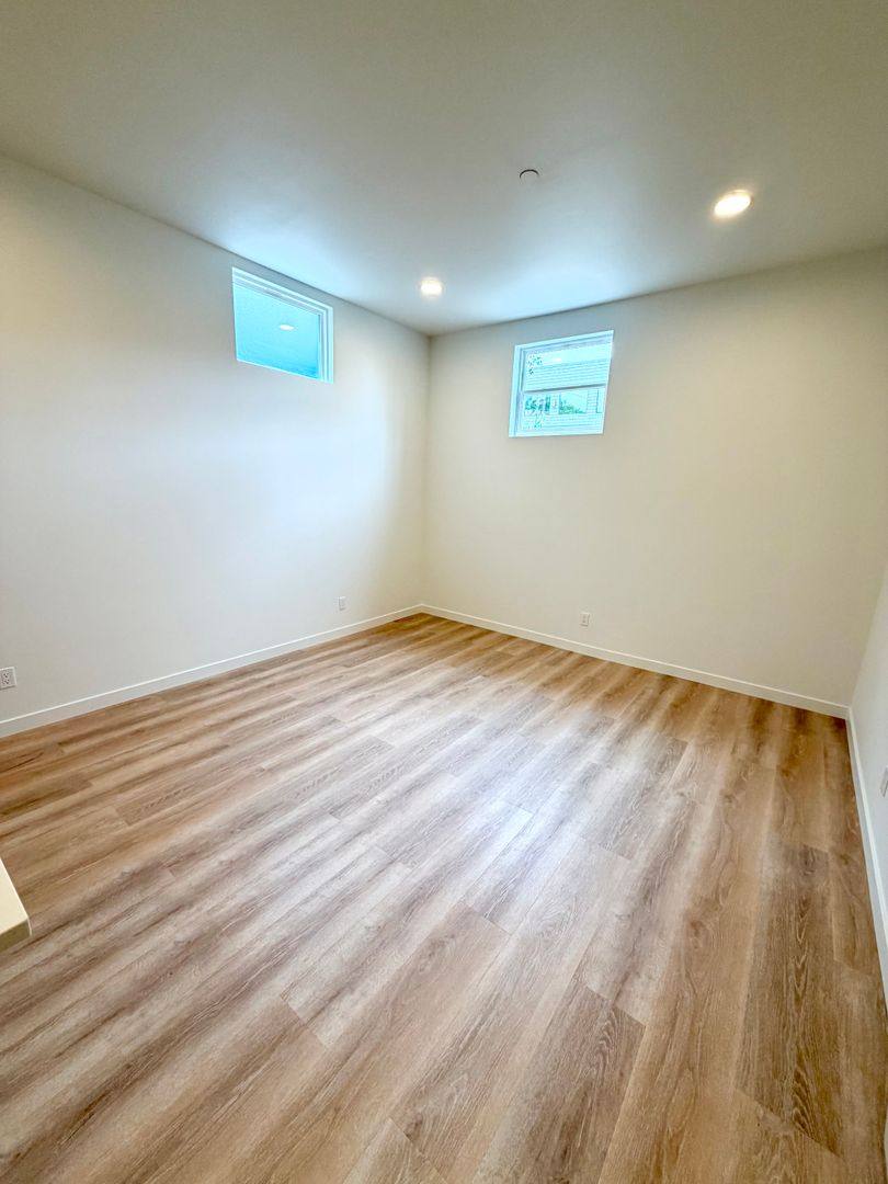 Apartment for rent at 1223 W Nickerson St, Seattle, WA 98119