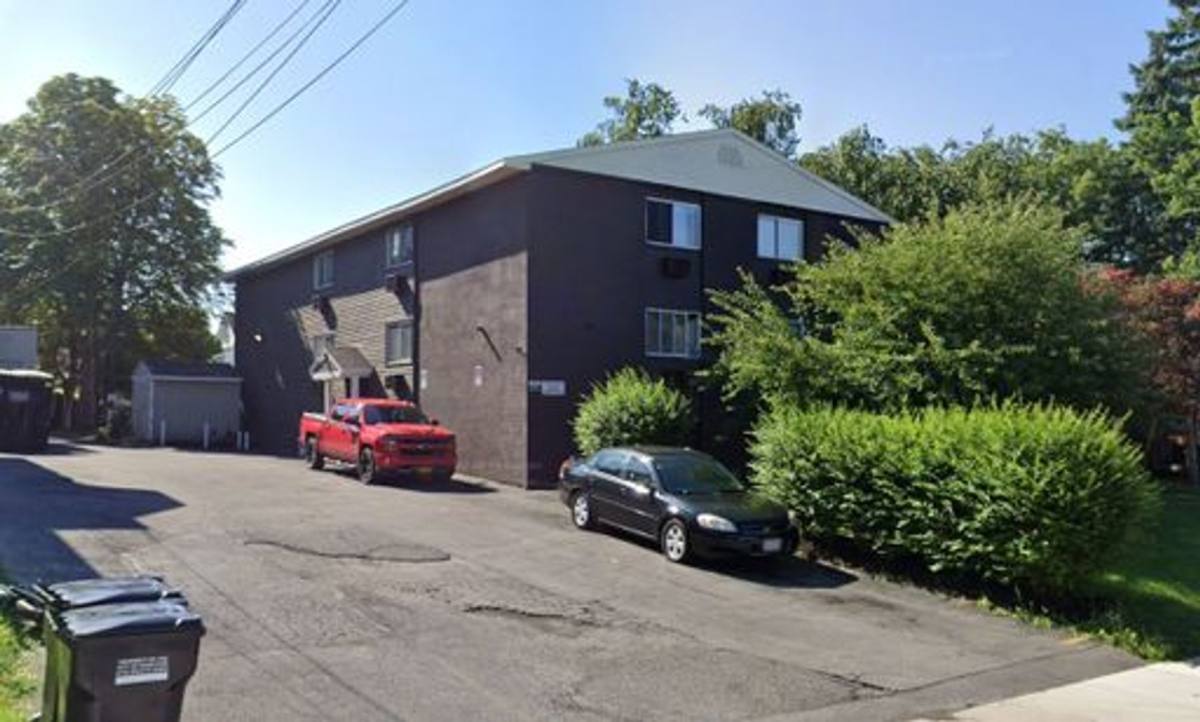 Apartment for rent at 304 Court St, Syracuse, NY 13208