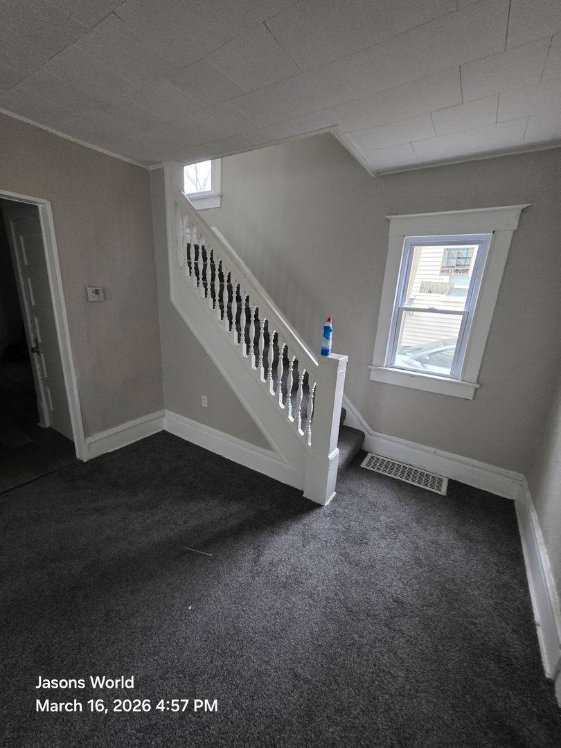 House for rent at 405 Noah Ave, Akron, OH 44320