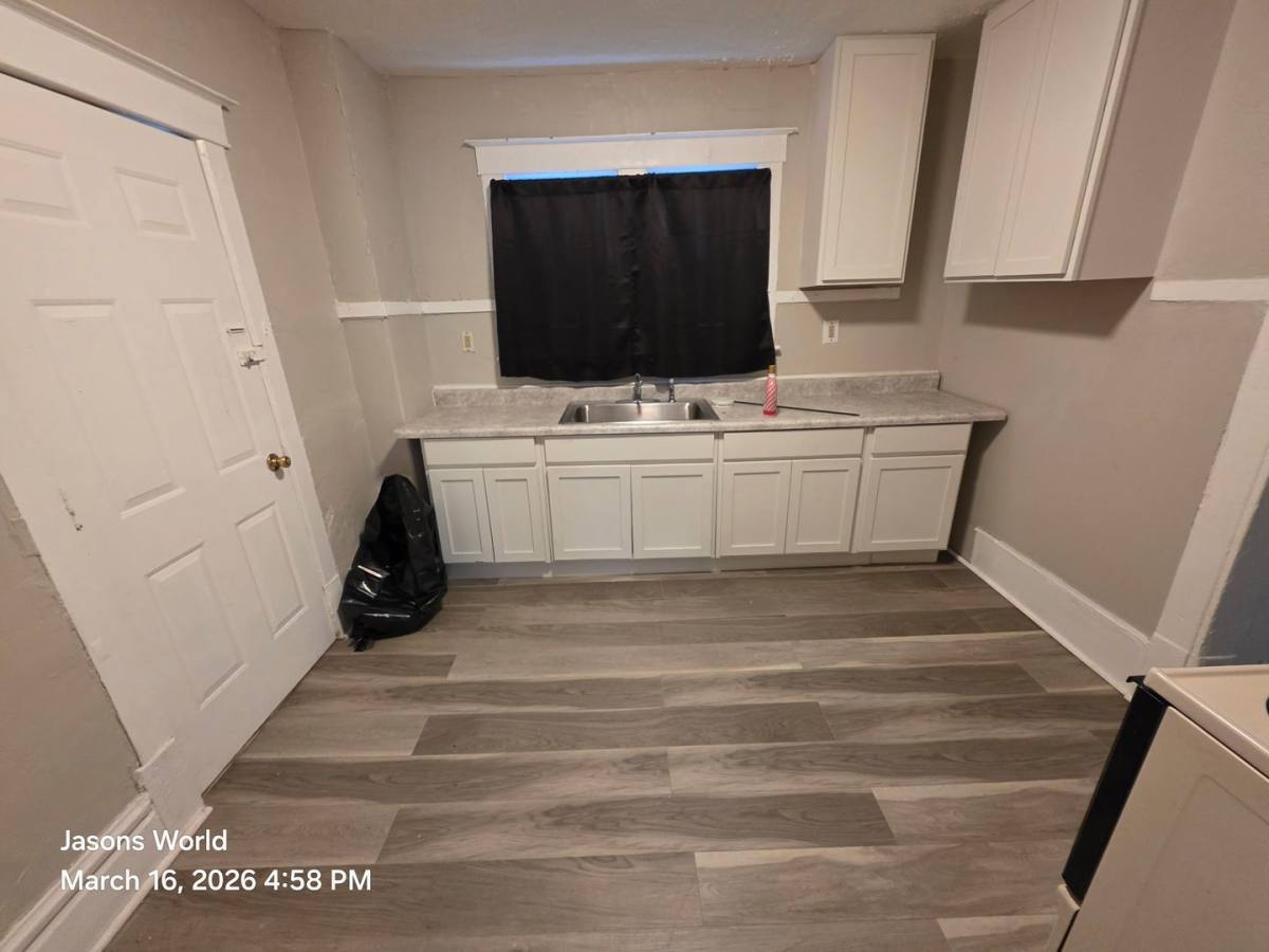 House for rent at 405 Noah Ave, Akron, OH 44320