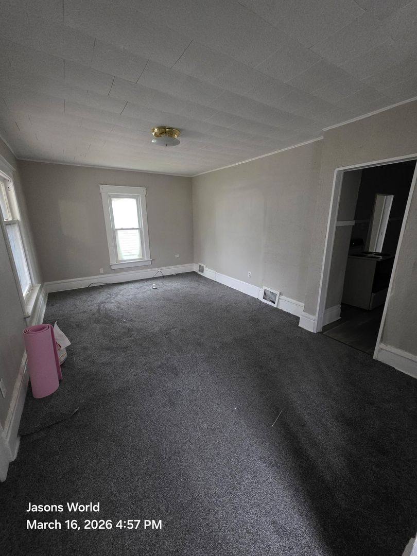 House for rent at 405 Noah Ave, Akron, OH 44320