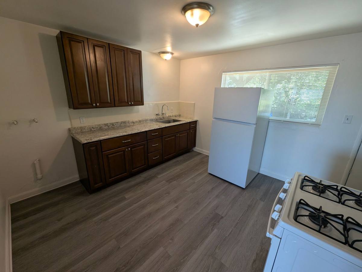 Apartment for rent at 1745 21st Ave, Oakland, CA 94606
